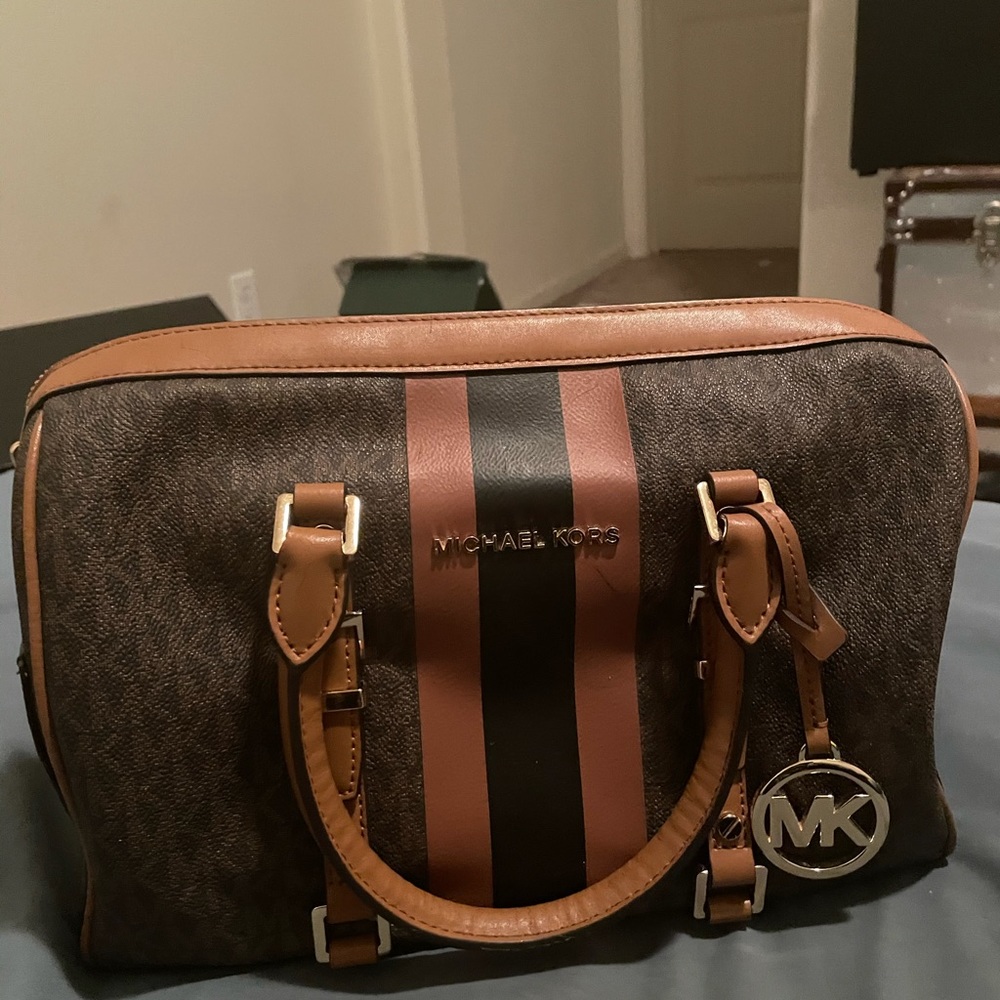 Purse - Picture 9 of 10